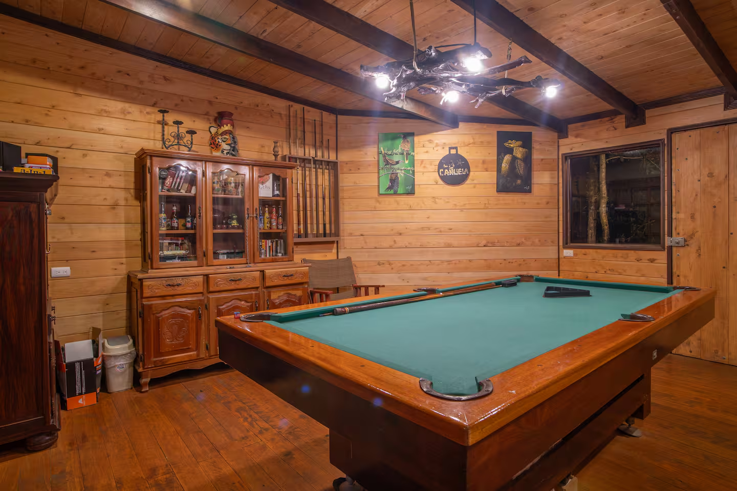 Mesa de pool de La Magnolia